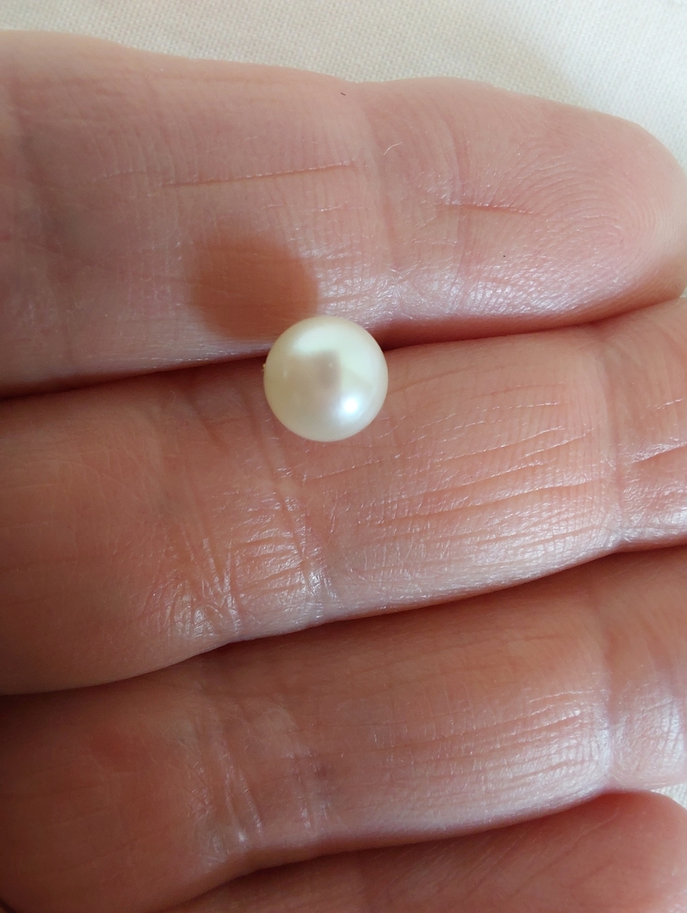 14K Yellow Gold Cltured Pearl Earring Single